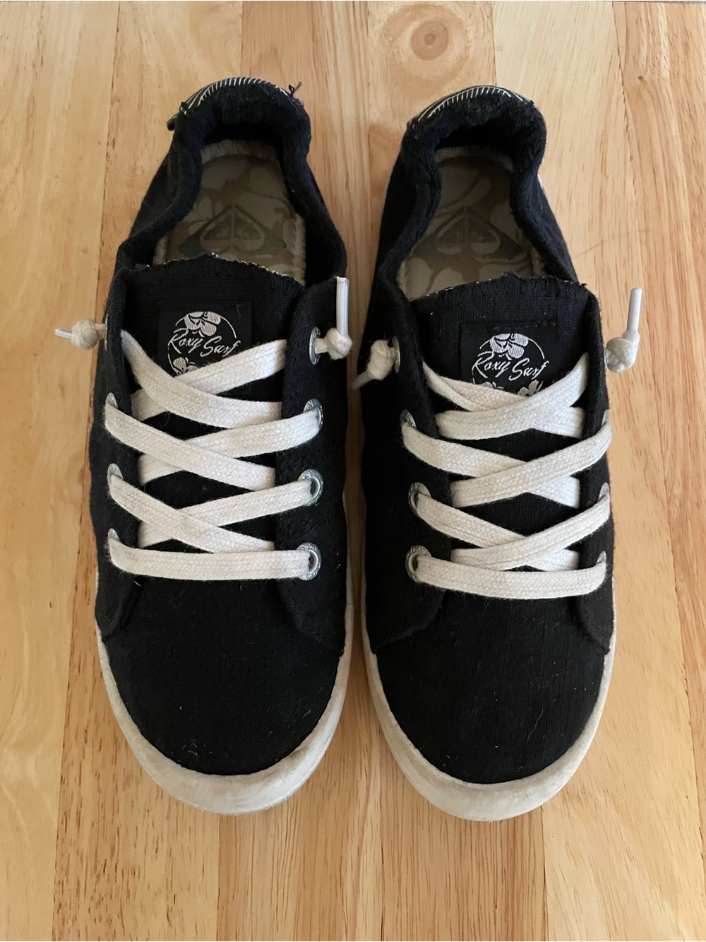 Roxy Bayshore Canvas Slip-on Sneakers with White Laces